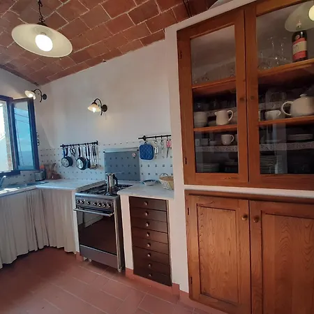 Tuscan Hilltop Getaway *