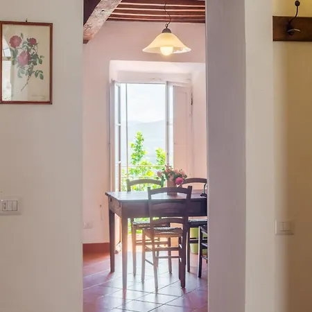 Tuscan Hilltop Getaway Prázdninový dům Montecastelli Pisano