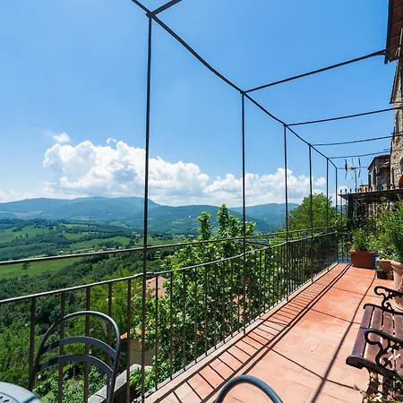 Tuscan Hilltop Getaway * Montecastelli Pisano