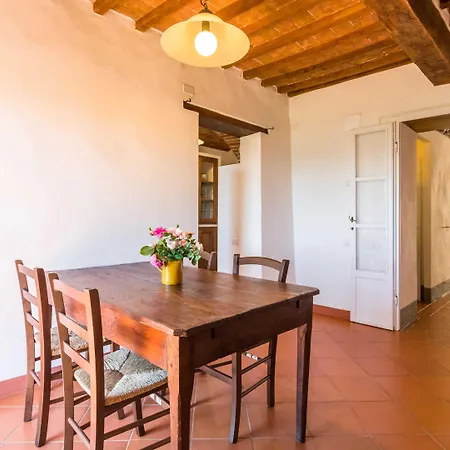 Tuscan Hilltop Getaway *